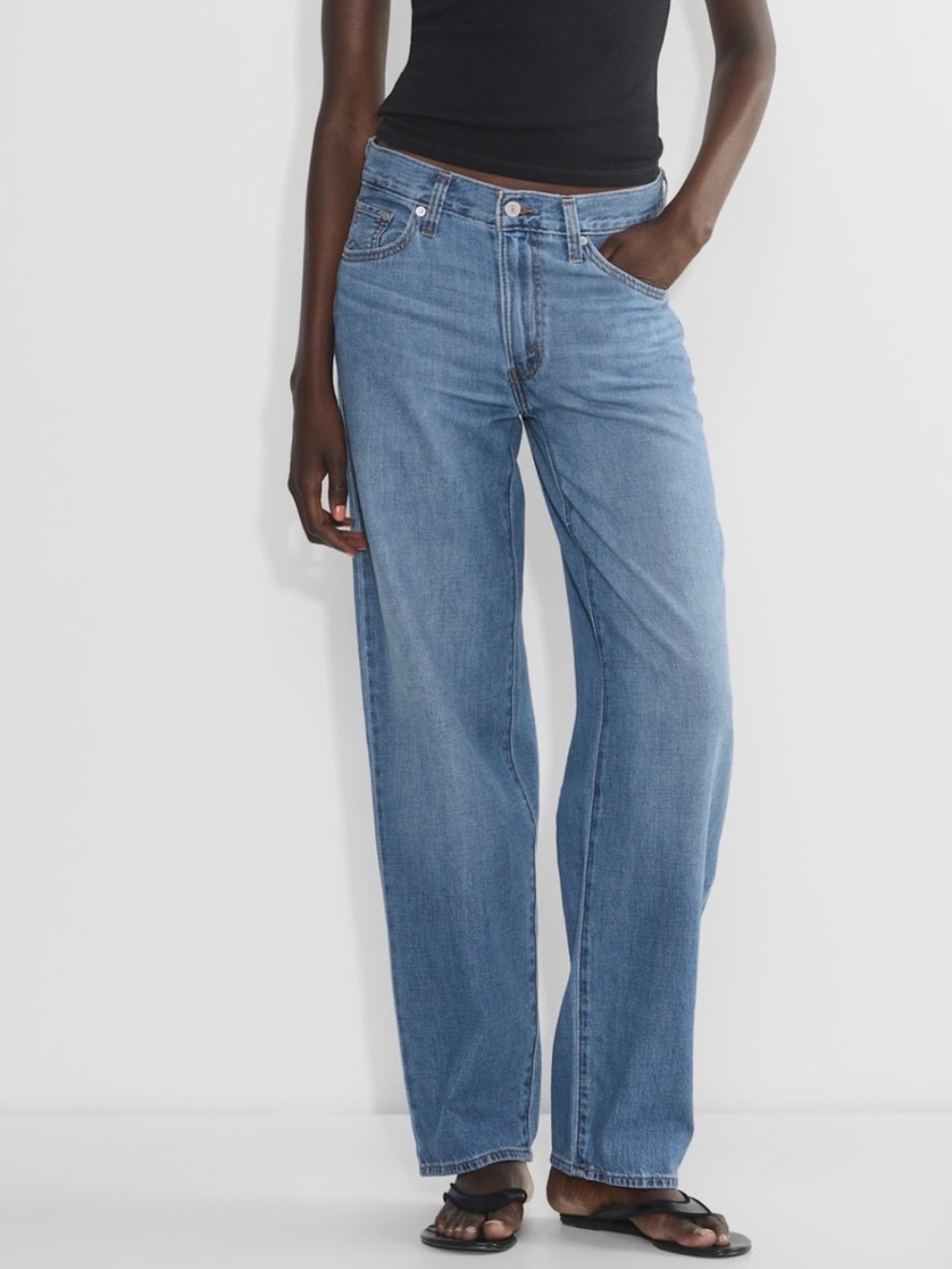 Aritzia Levi's Baggy Dad Jeans - 28X32